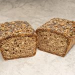 Rugbrød – Teljes kiőrlésű dán fekete magvas kovászos rozskenyér